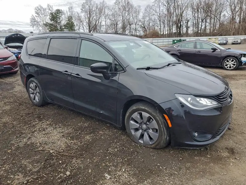 2018 CHRYSLER PACIFICA HYBRID LIMITED  