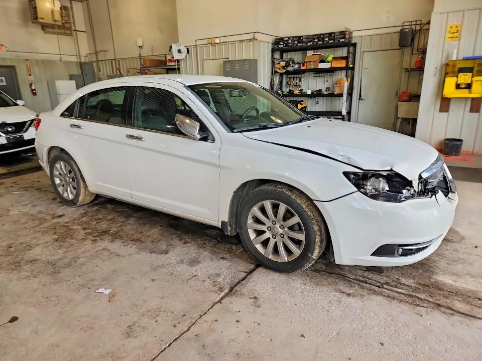 2013 CHRYSLER 200 LIMITED  