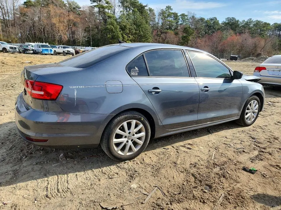 2015 VOLKSWAGEN JETTA SE  