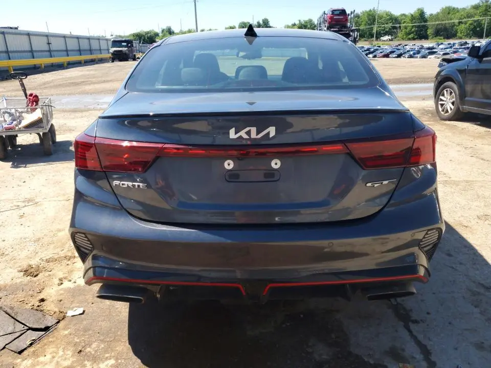 2023 KIA FORTE GT  