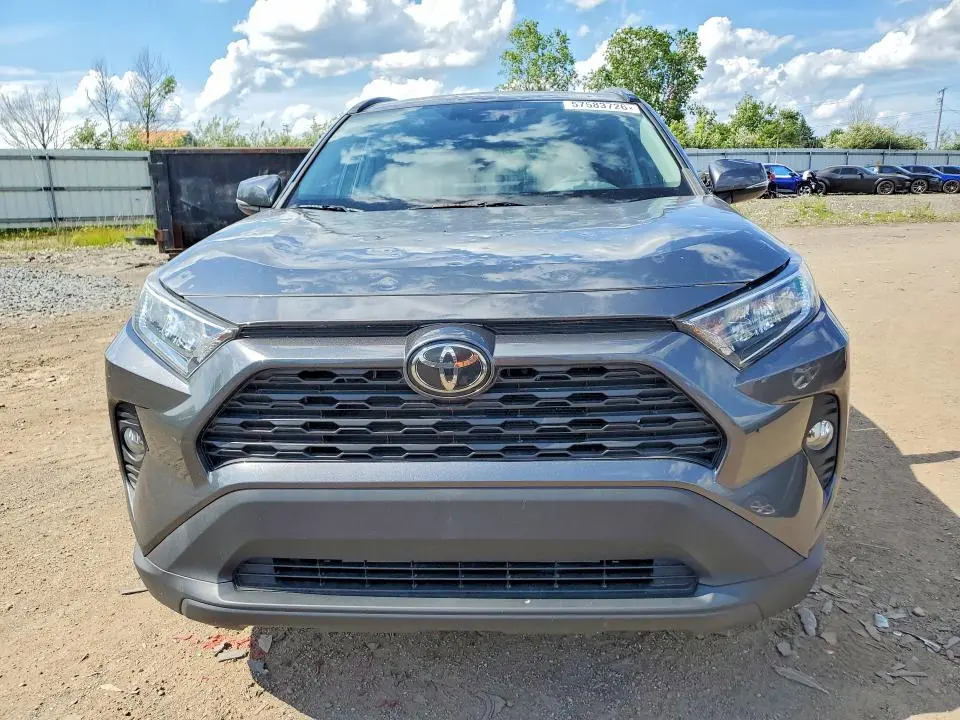2020 TOYOTA RAV4 XLE  