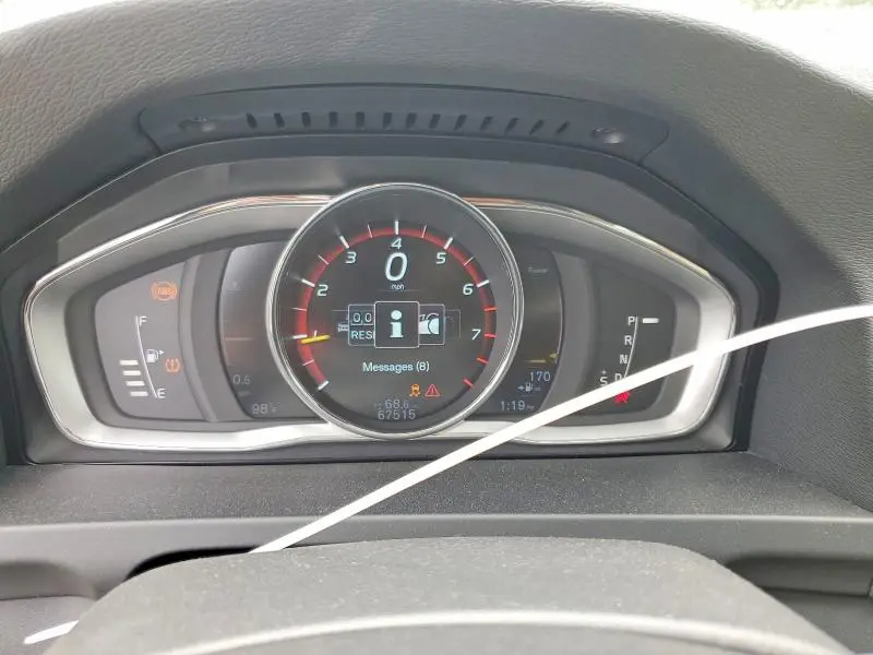 2016 VOLVO V60 T5 PLATINUM  