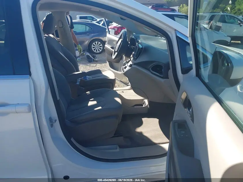 2017 CHRYSLER PACIFICA LX