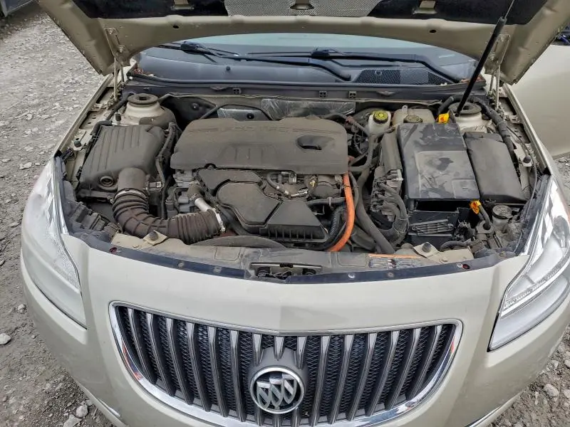 2013 BUICK REGAL   