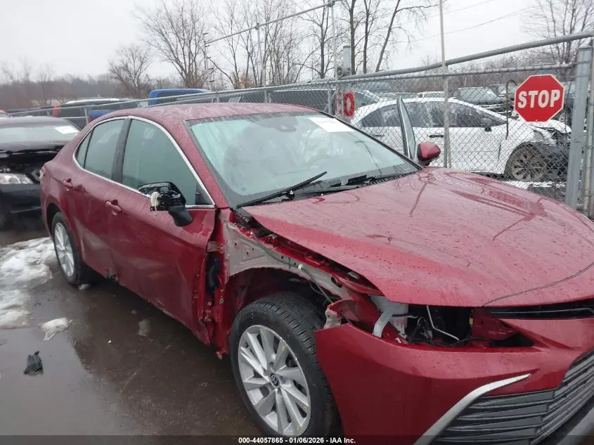 2022 TOYOTA CAMRY LE AWD
