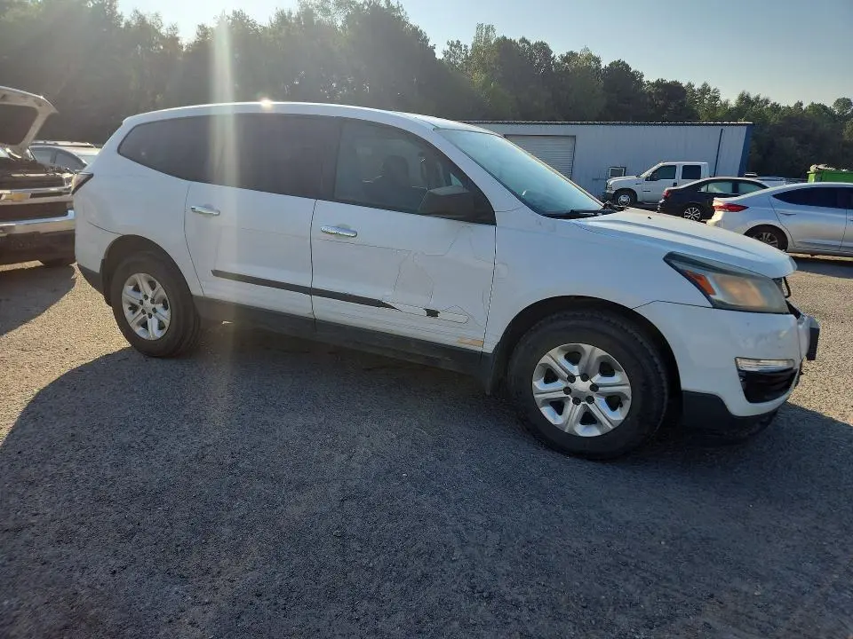 2016 CHEVROLET TRAVERSE LS  