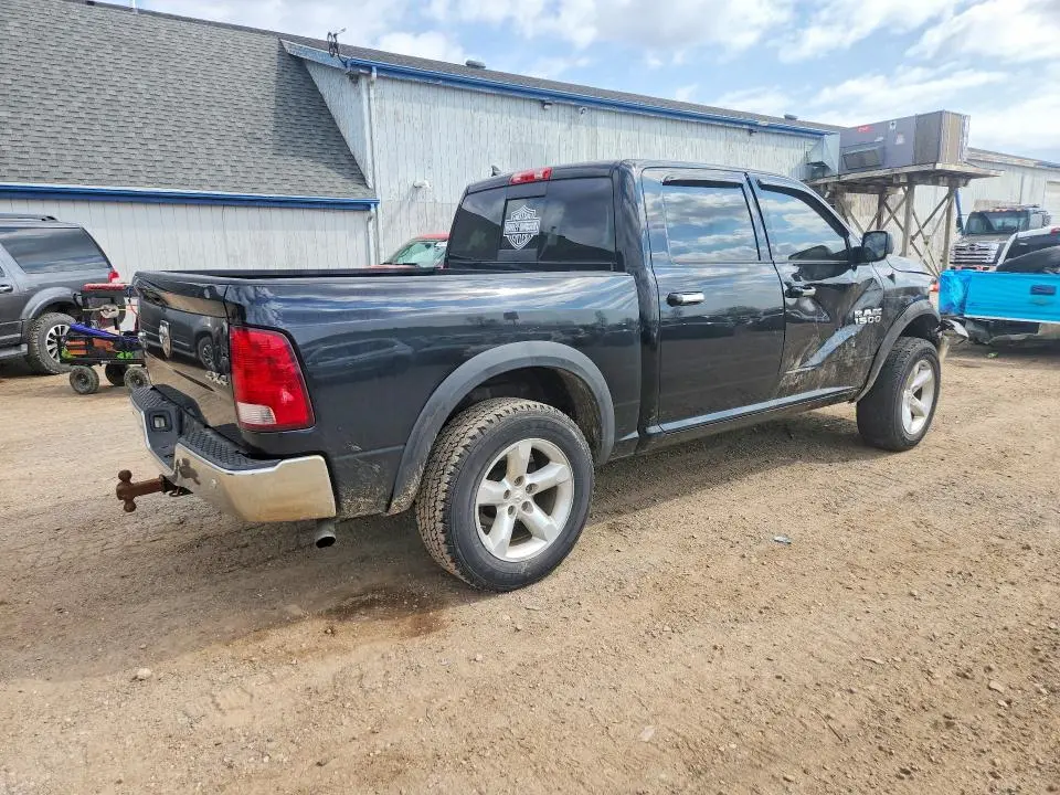 2015 RAM 1500 SLT  