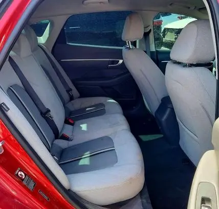 2020 HYUNDAI SONATA SE  