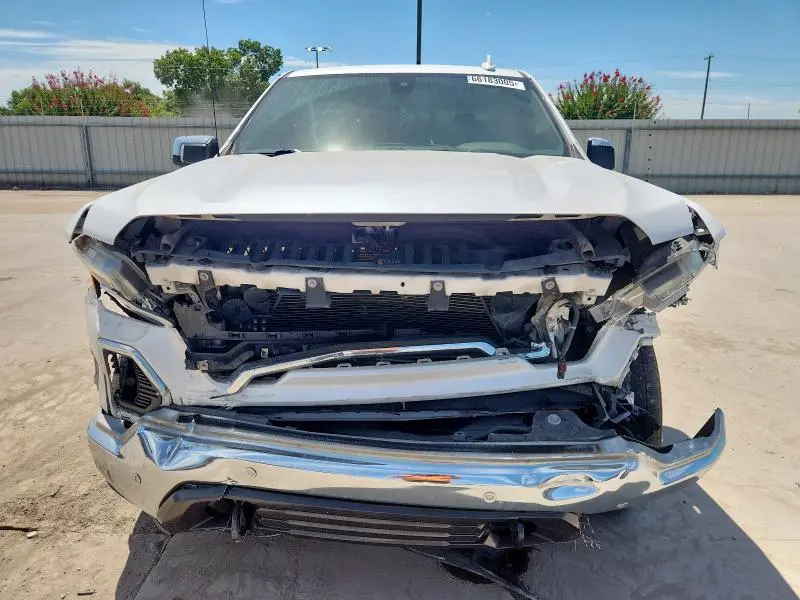2019 GMC SIERRA K1500 SLT  