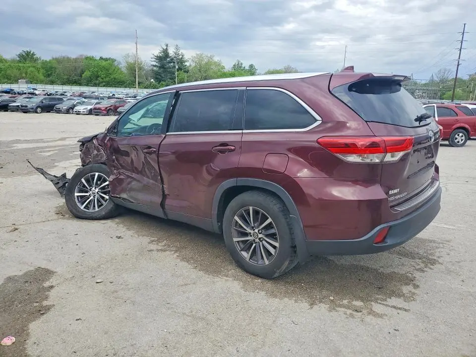 2019 TOYOTA HIGHLANDER XLE  