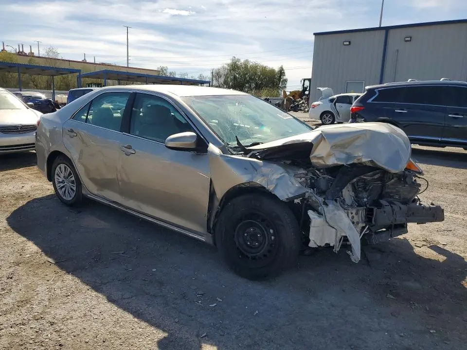 2014 TOYOTA CAMRY LE  