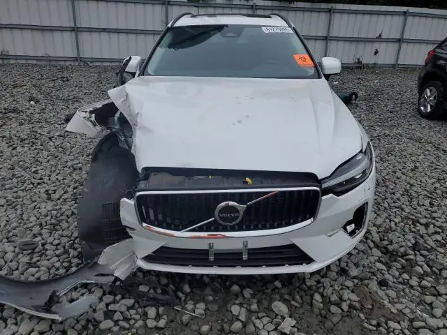 2022 VOLVO XC60 B5 MOMENTUM  