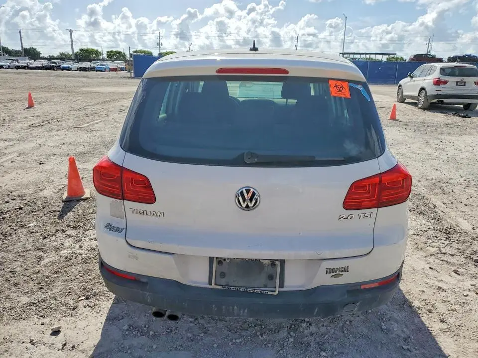 2014 VOLKSWAGEN TIGUAN S  