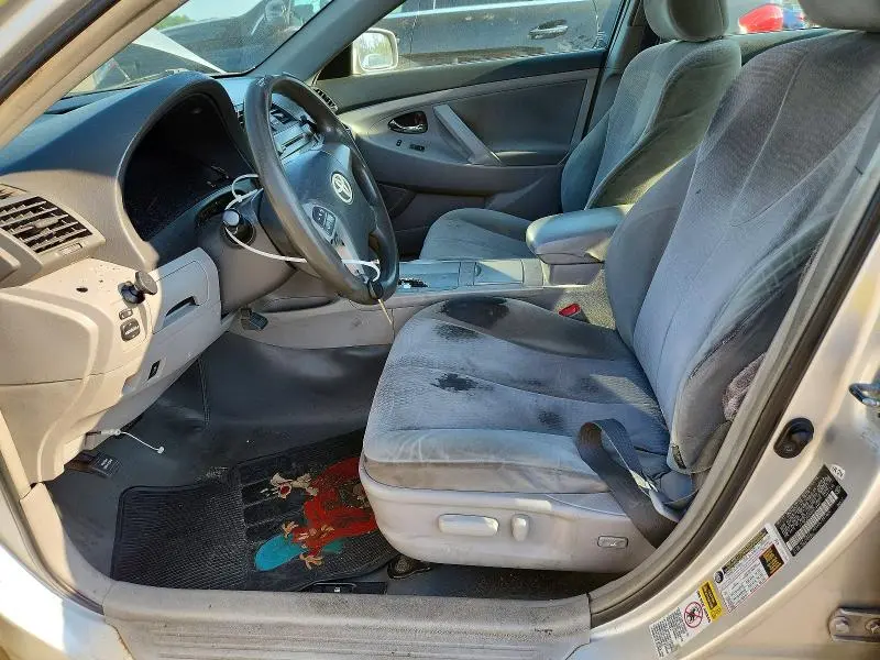 2011 TOYOTA CAMRY LE  