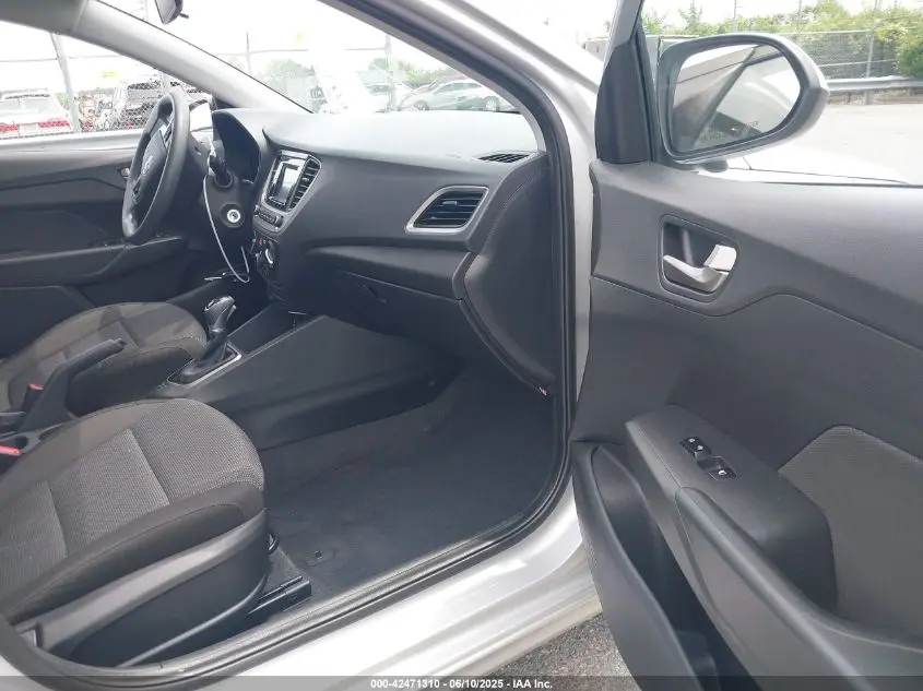 2020 HYUNDAI ACCENT SE