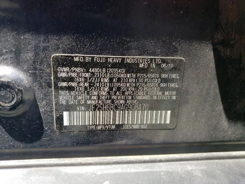 2010 SUBARU FORESTER XS  