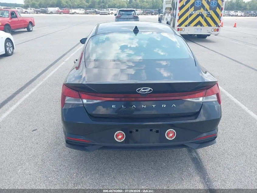 2023 HYUNDAI ELANTRA SE