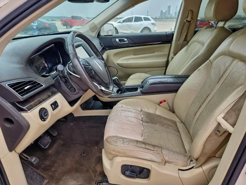 2013 LINCOLN MKT   