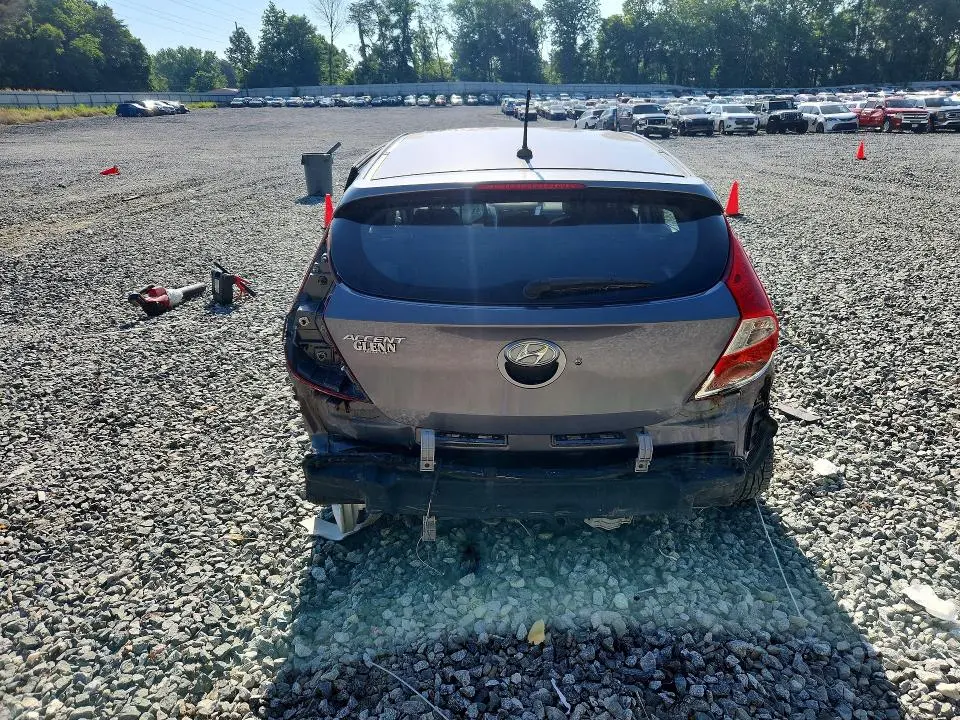 2014 HYUNDAI ACCENT SE  