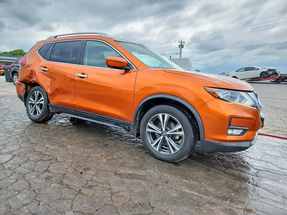 2019 NISSAN ROGUE SV  