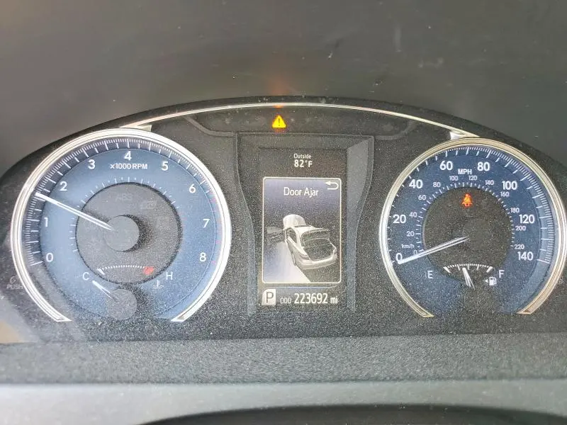 2015 TOYOTA CAMRY XLE  
