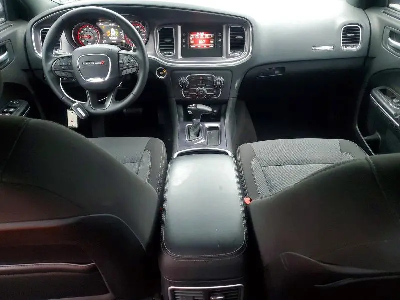 2017 DODGE CHARGER SE  
