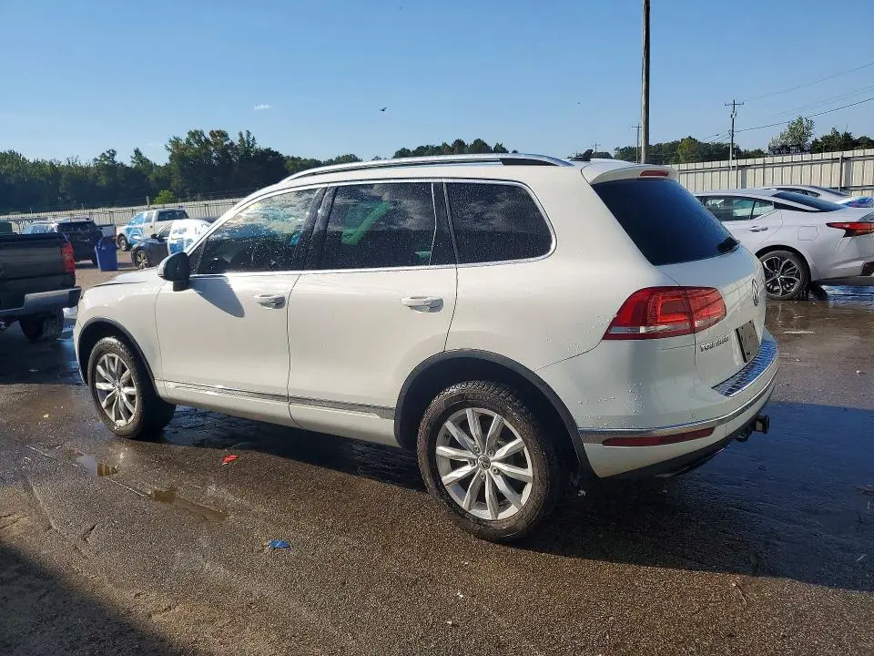 2016 VOLKSWAGEN TOUAREG SPORT  