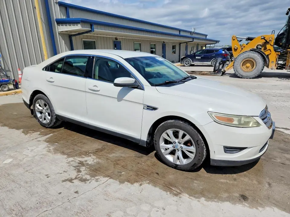 2010 FORD TAURUS SEL  