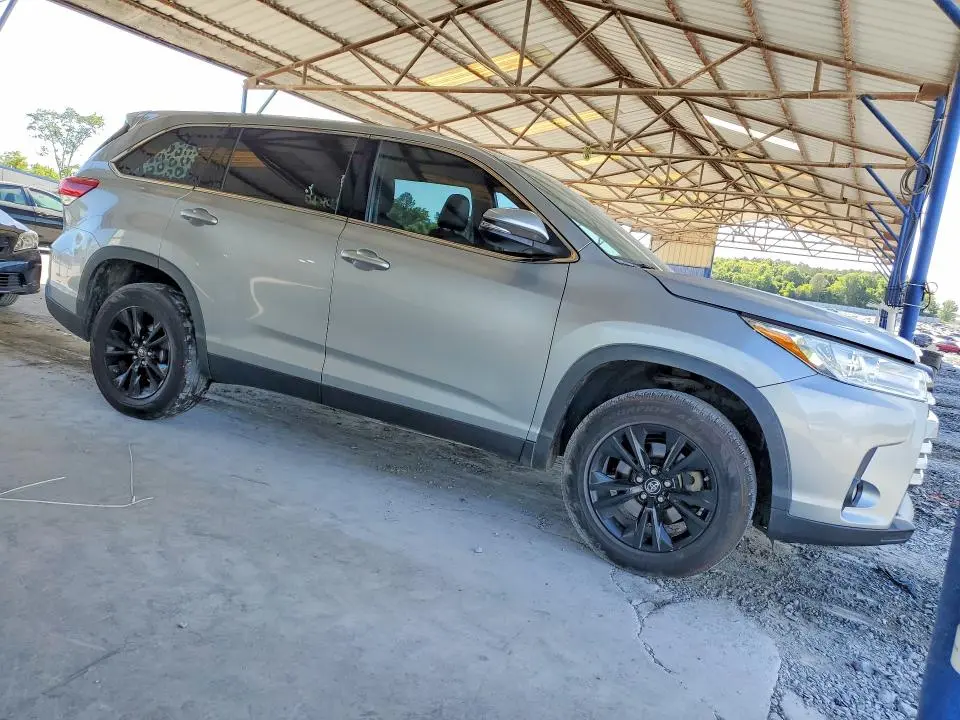 2019 TOYOTA HIGHLANDER LE PLUS  
