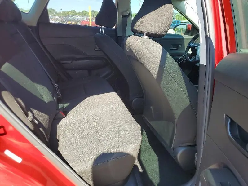 2025 HYUNDAI KONA SE  