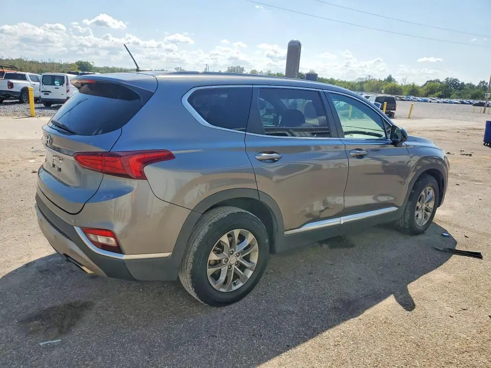 2019 HYUNDAI SANTA FE SE  
