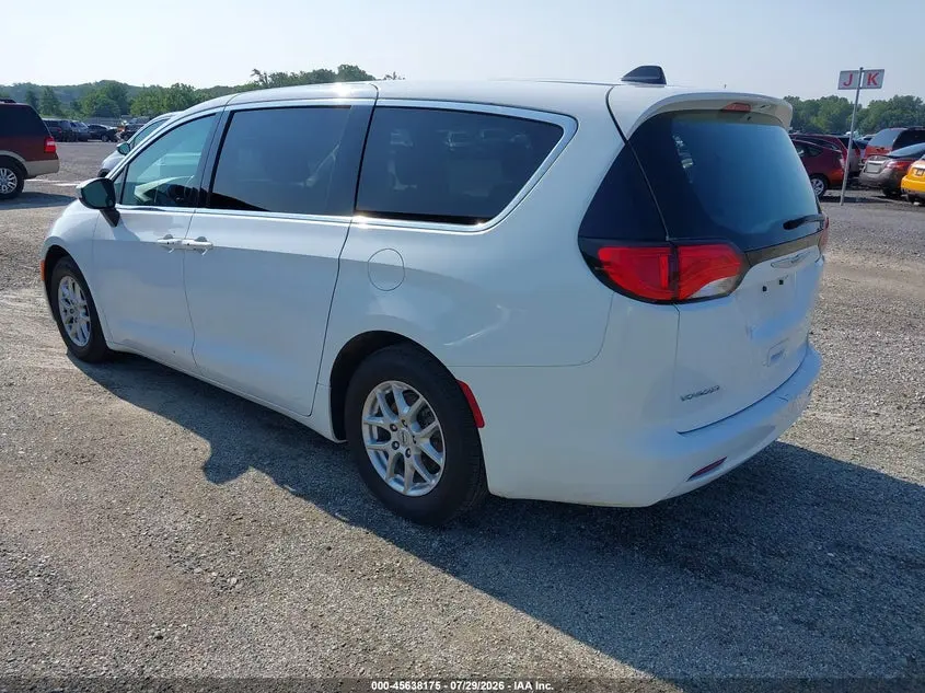 2022 CHRYSLER VOYAGER LX