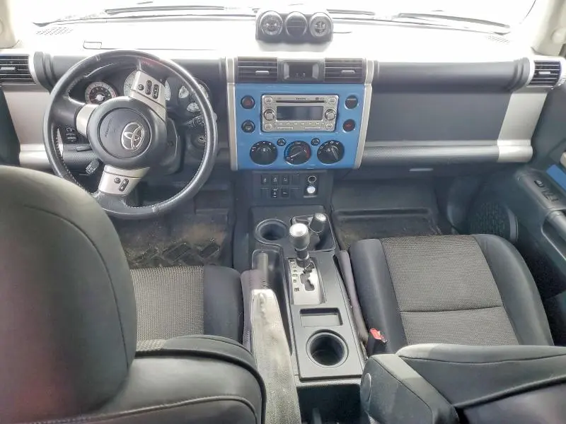 2011 TOYOTA FJ CRUISER   