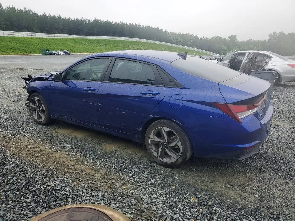 2023 HYUNDAI ELANTRA SEL  