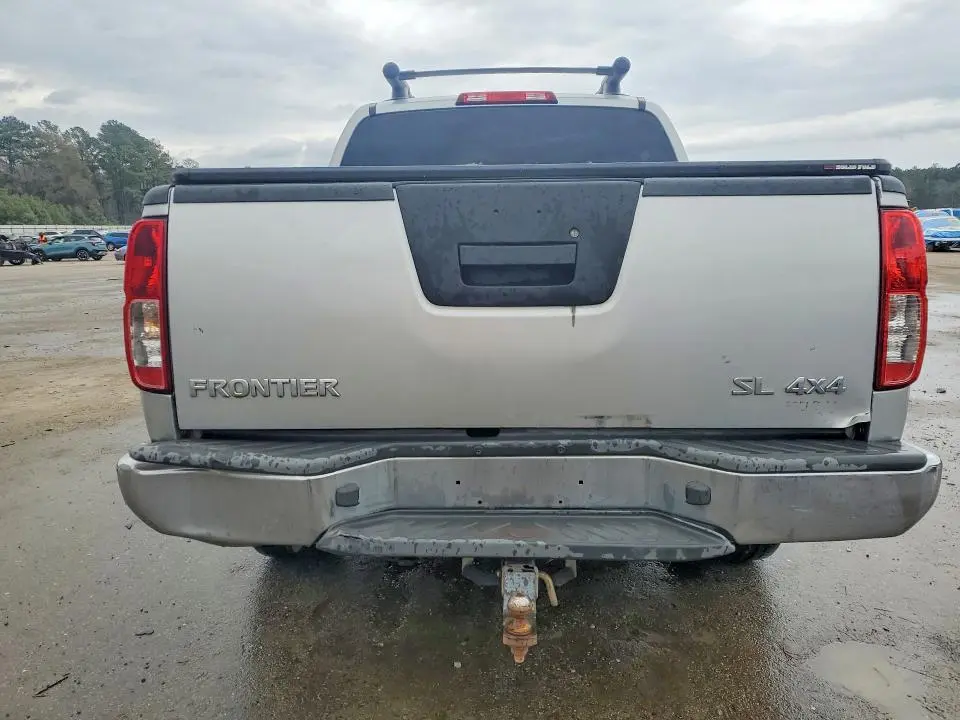 2011 NISSAN FRONTIER S  