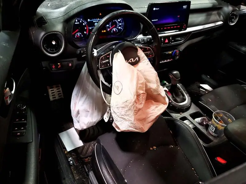2022 KIA FORTE GT LINE  