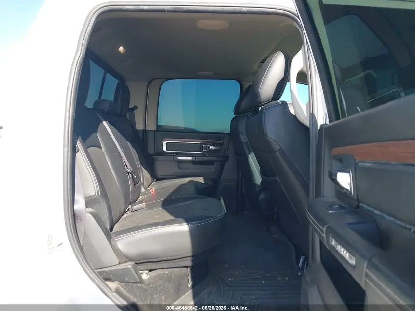 2017 RAM 1500 LARAMIE  4X4 5'7 BOX