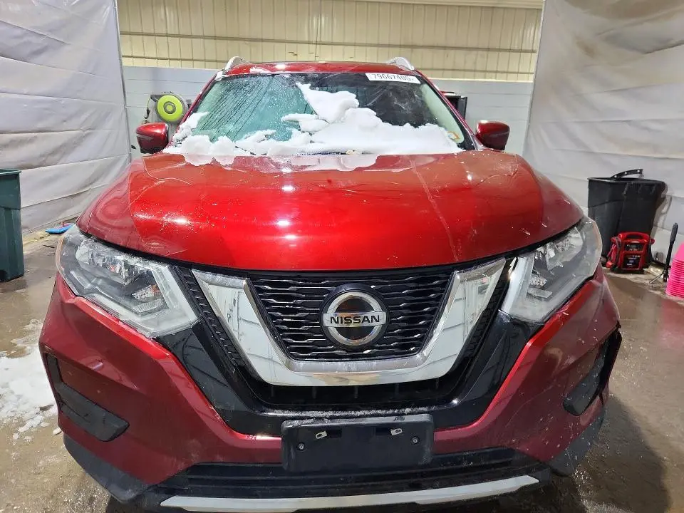 2018 NISSAN ROGUE SV  