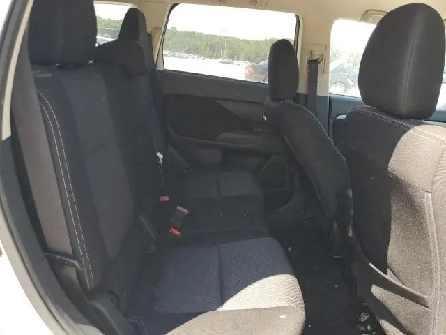 2017 MITSUBISHI OUTLANDER SE  