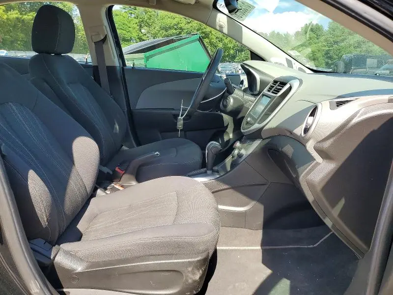 2017 CHEVROLET SONIC LT  