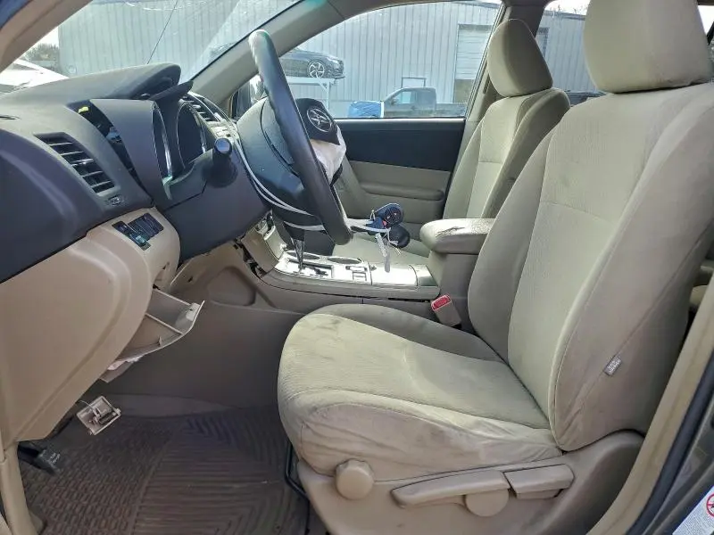 2010 TOYOTA HIGHLANDER   