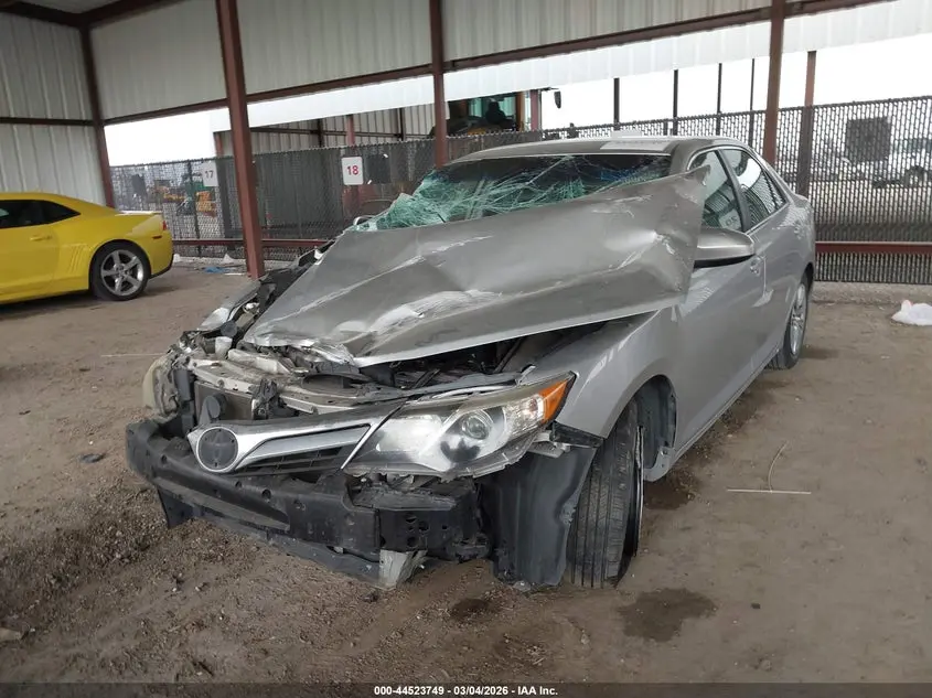 2014 TOYOTA CAMRY LE