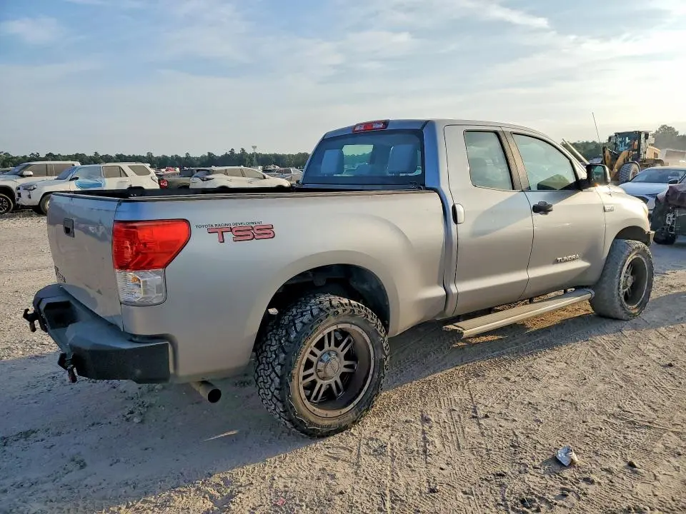 2011 TOYOTA TUNDRA DOUBLE CAB SR5  