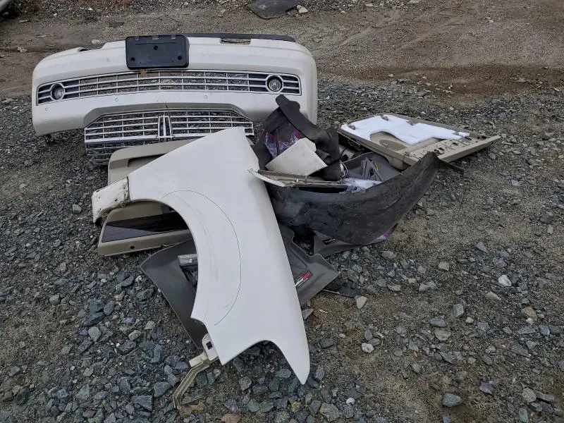 2010 LINCOLN NAVIGATOR   