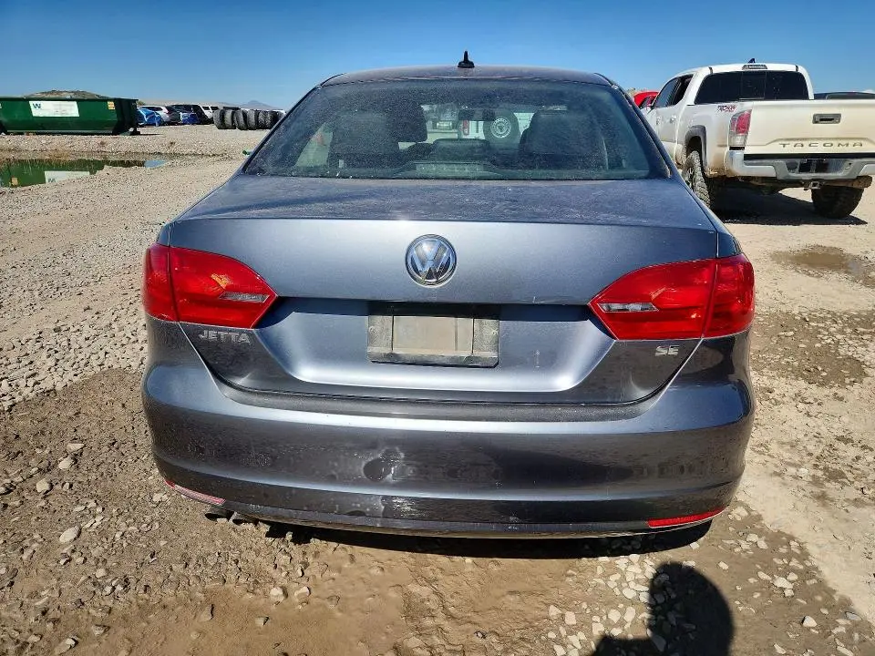 2014 VOLKSWAGEN JETTA SE  