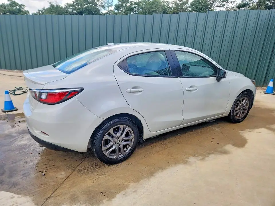 2020 TOYOTA YARIS LE  