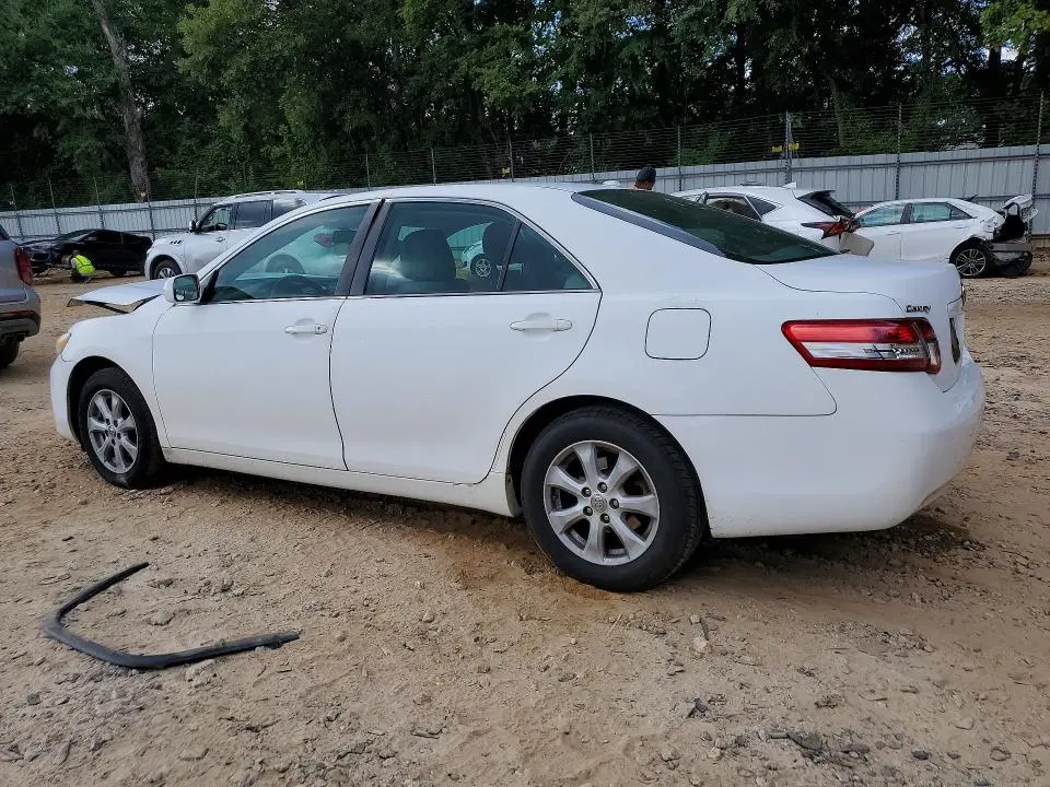 2011 TOYOTA CAMRY LE  