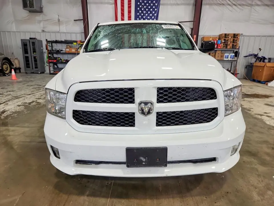 2014 RAM 1500 ST  