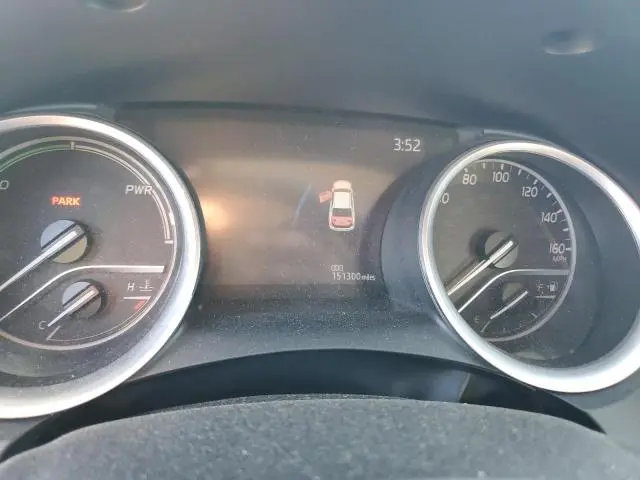 2021 TOYOTA CAMRY XLE  