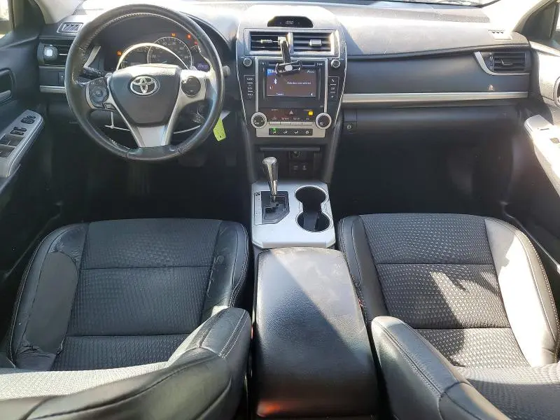 2013 TOYOTA CAMRY SE  